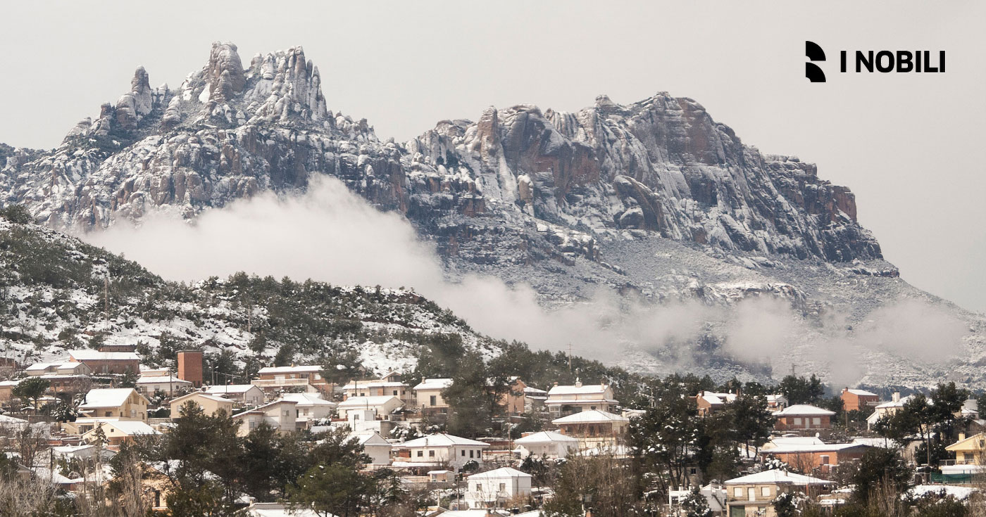 Infissi, materiali e colori per la casa in montagna - I Nobili